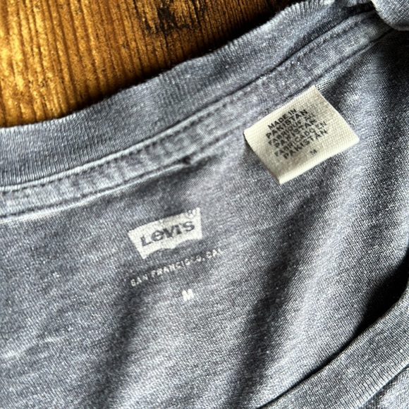 Levi Strauss & Co Vintage T-Shirt Size Medium - Picture 3 of 5
